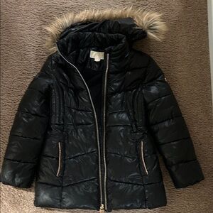 MICHAEL KORS Black Puffer Jacket with Faux Fur Hood